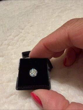 Brilliant Round Moissanite Gem 1.0 Ct